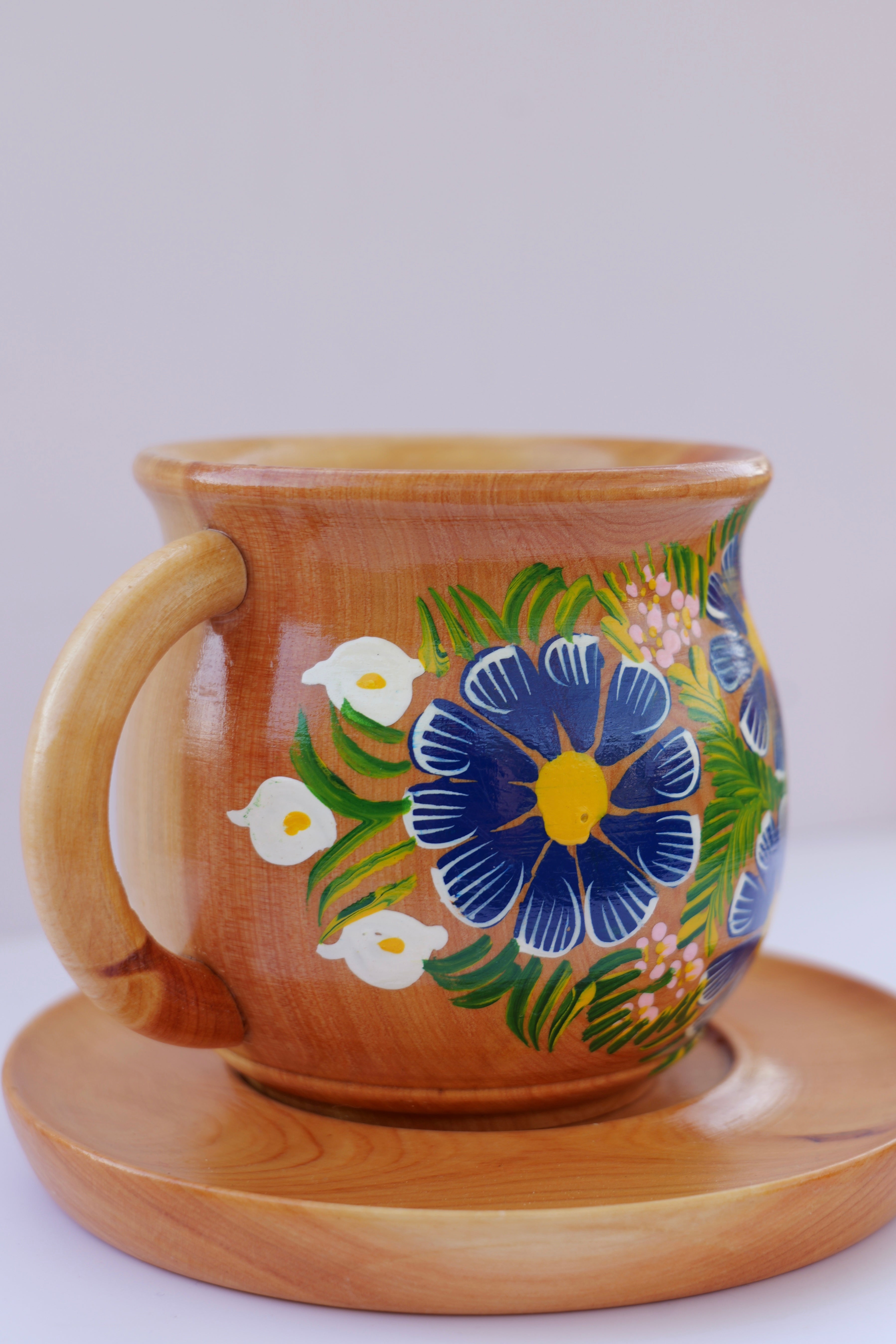 Tea cup with saucer | 4 blue flowers hand painted