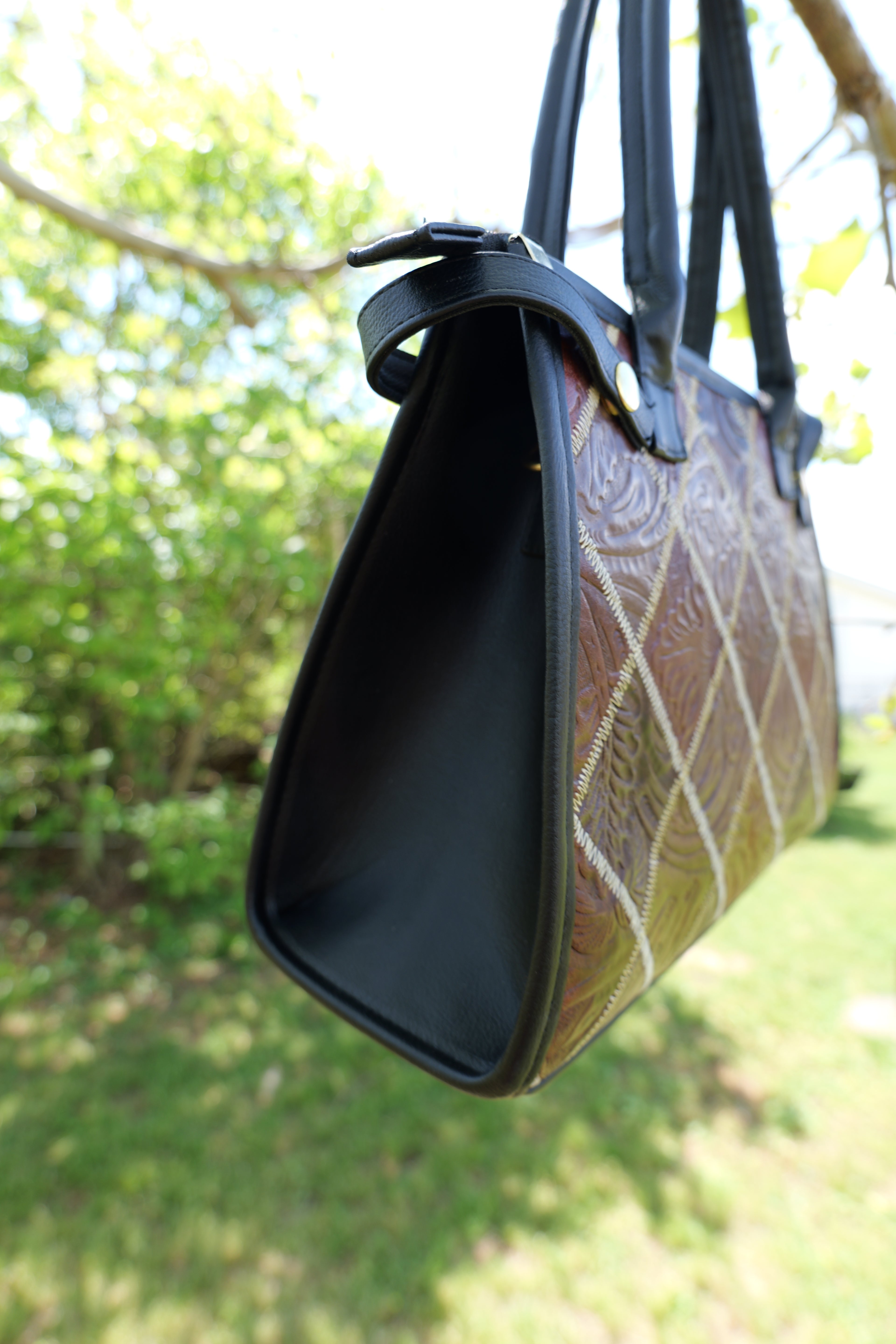 Handcrafted cowhide leather purse | handcrafted mosaic pattern leather