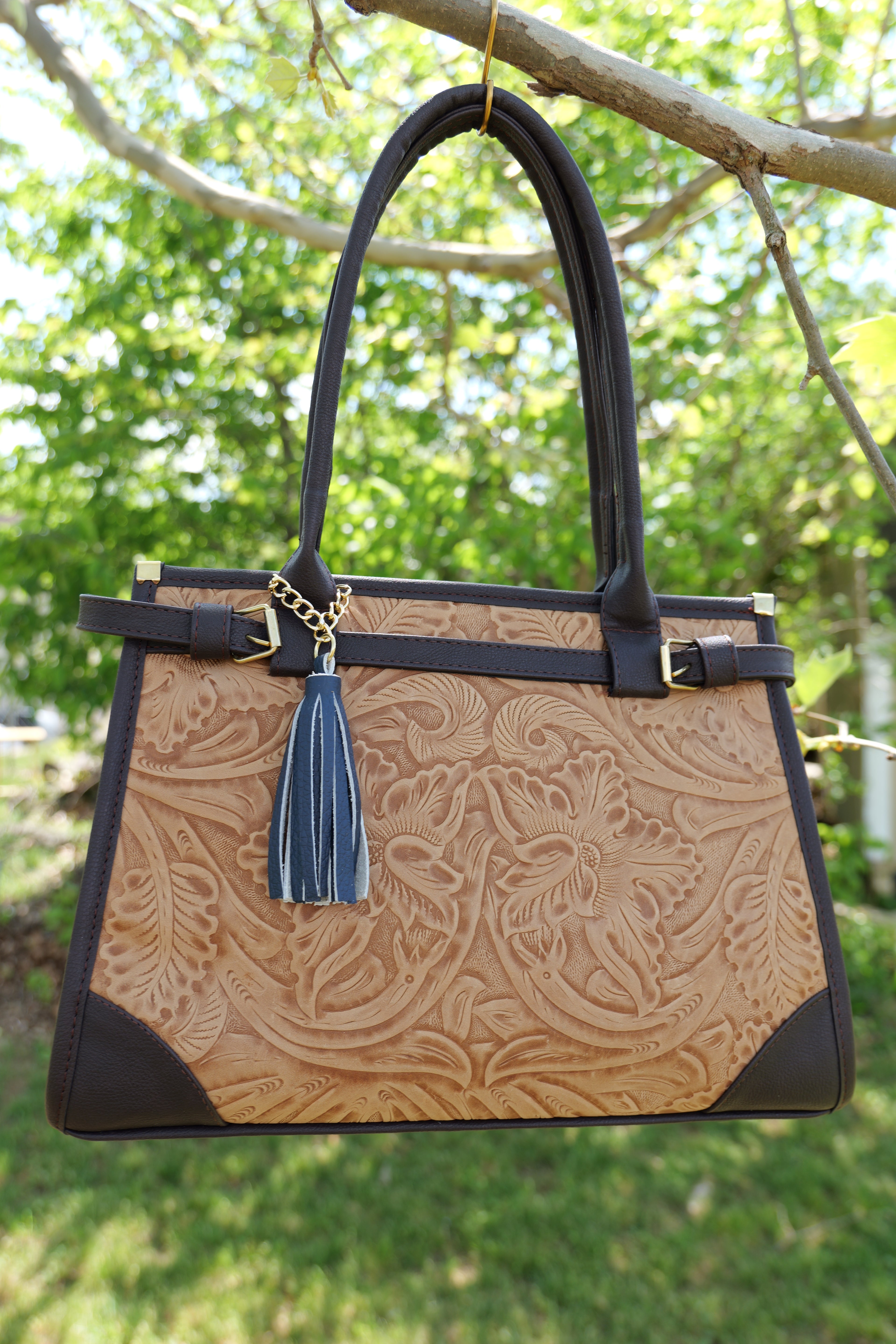 Handcrafted cowhide leather purse | handcrafted floral pattern leather