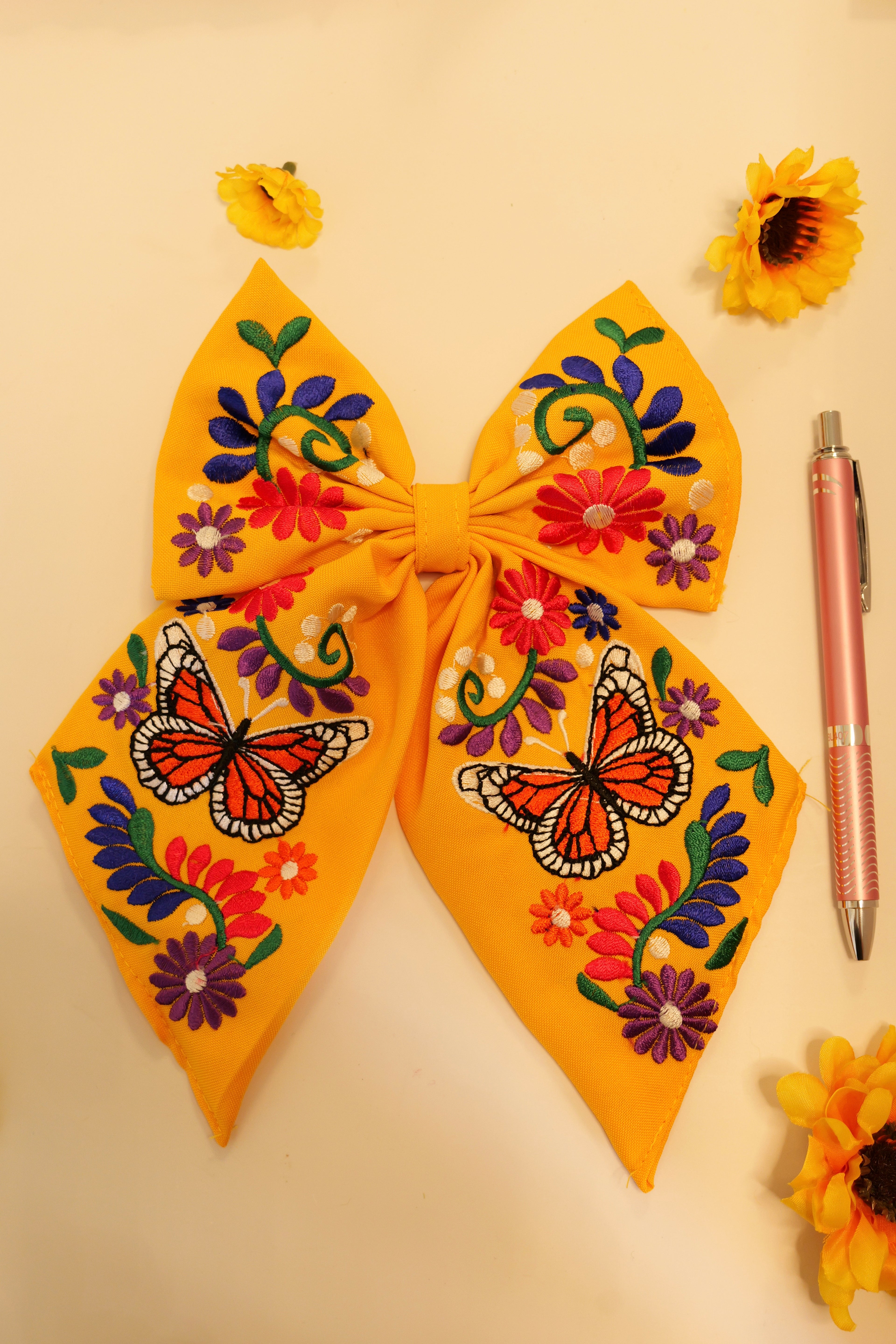 Embroidered bow | Yellow with butterflies