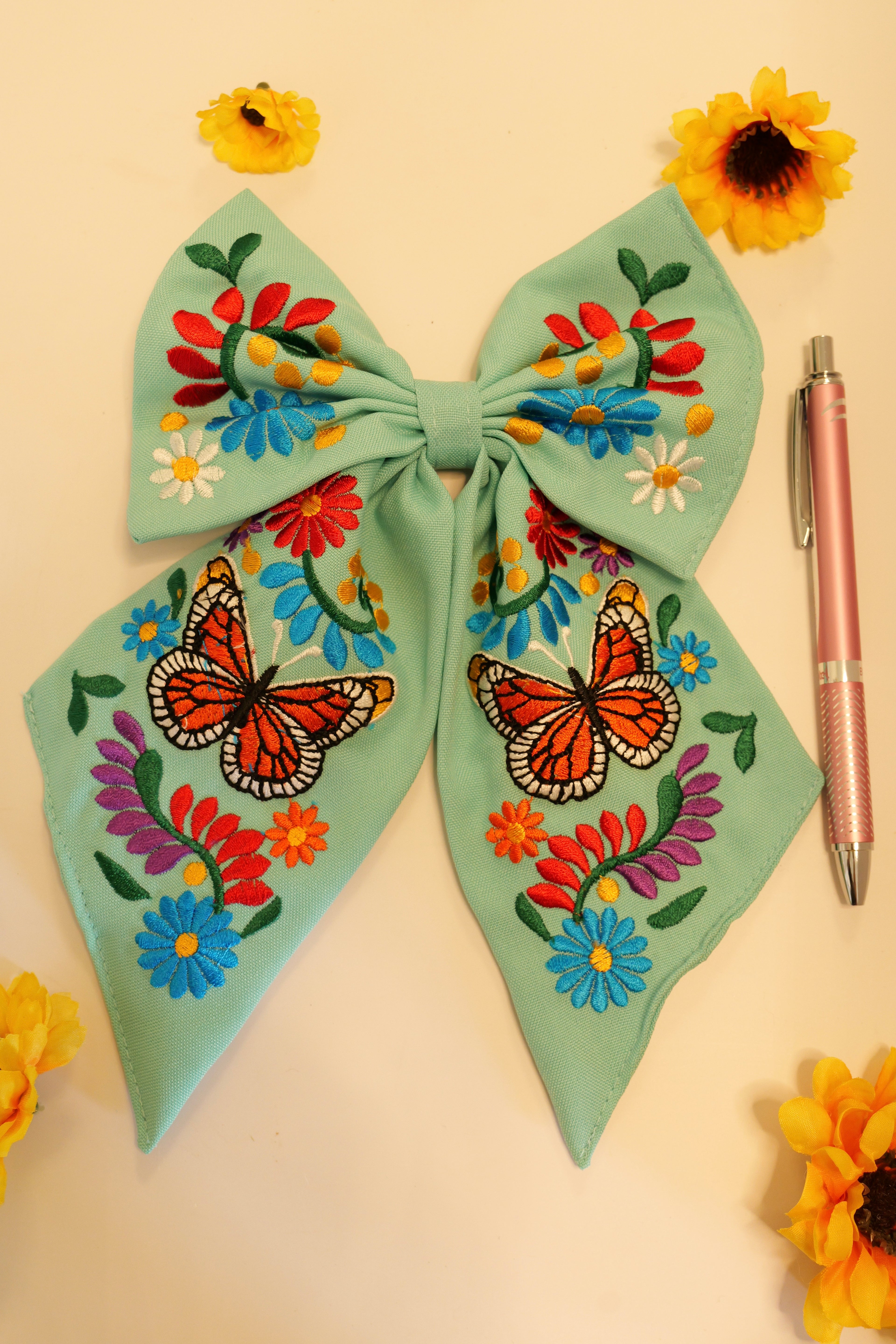 Embroidered bow | Mint color with butterflies