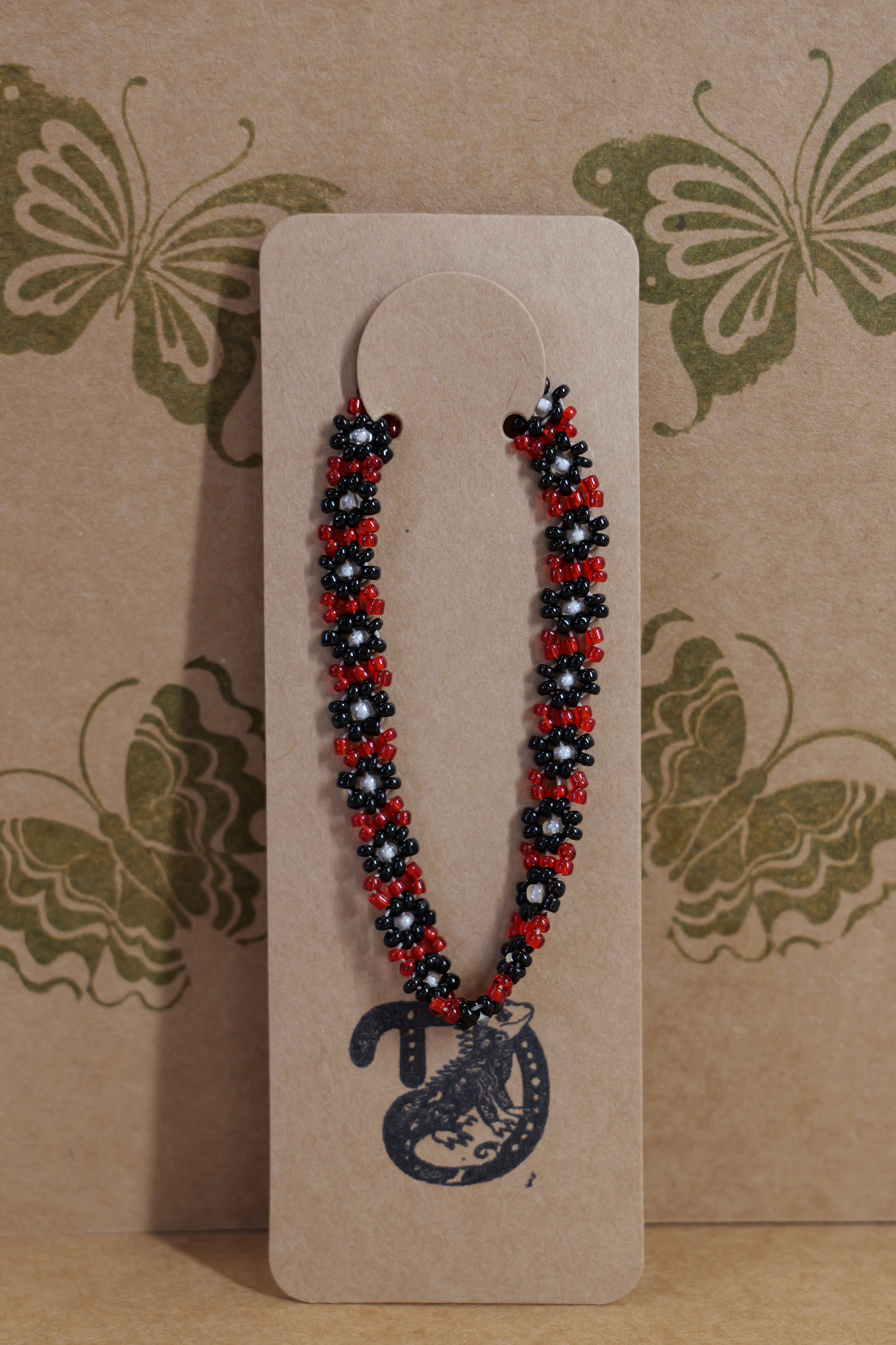 Hand beaded daisy bracelet