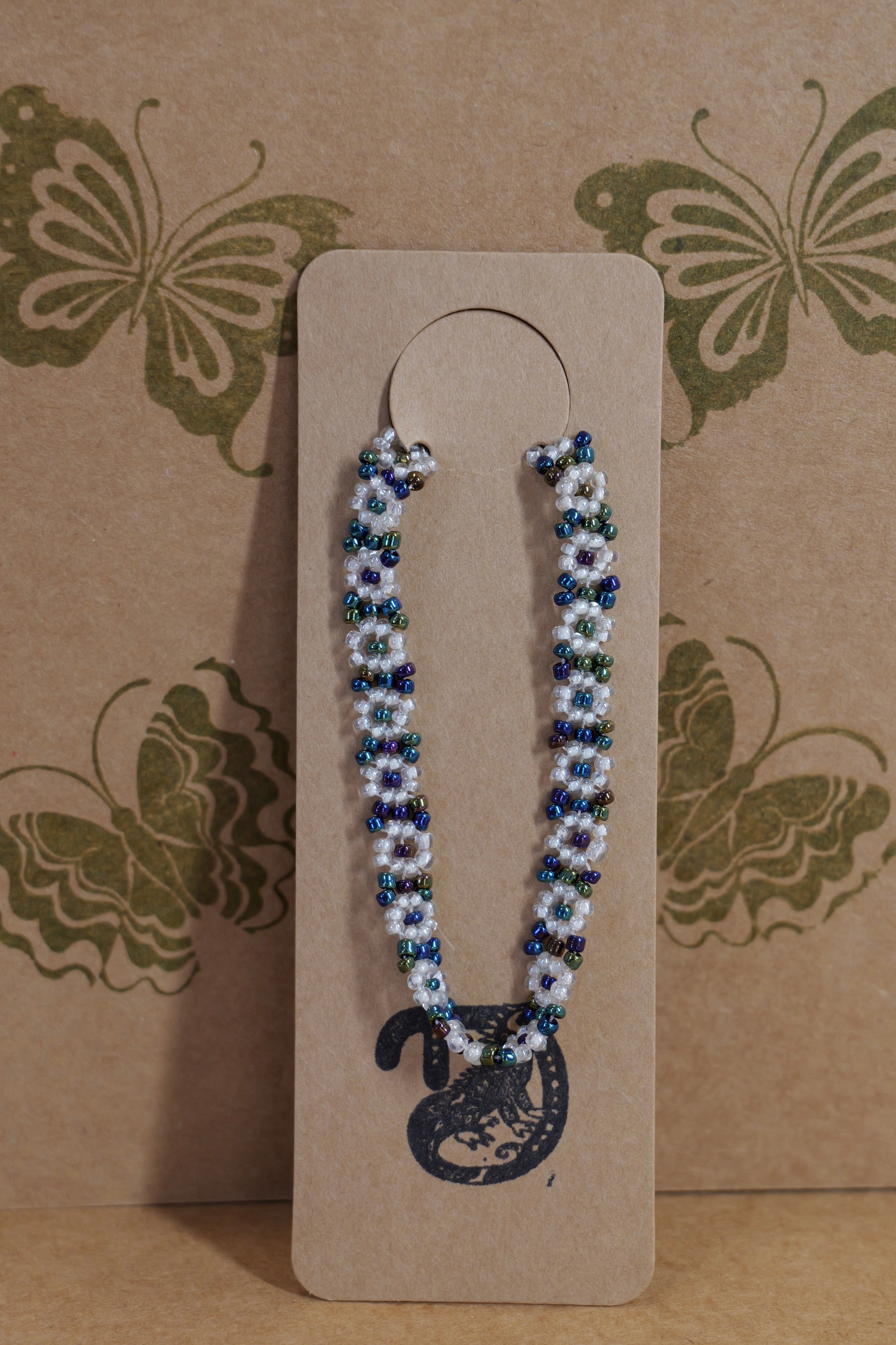 Hand beaded daisy bracelet