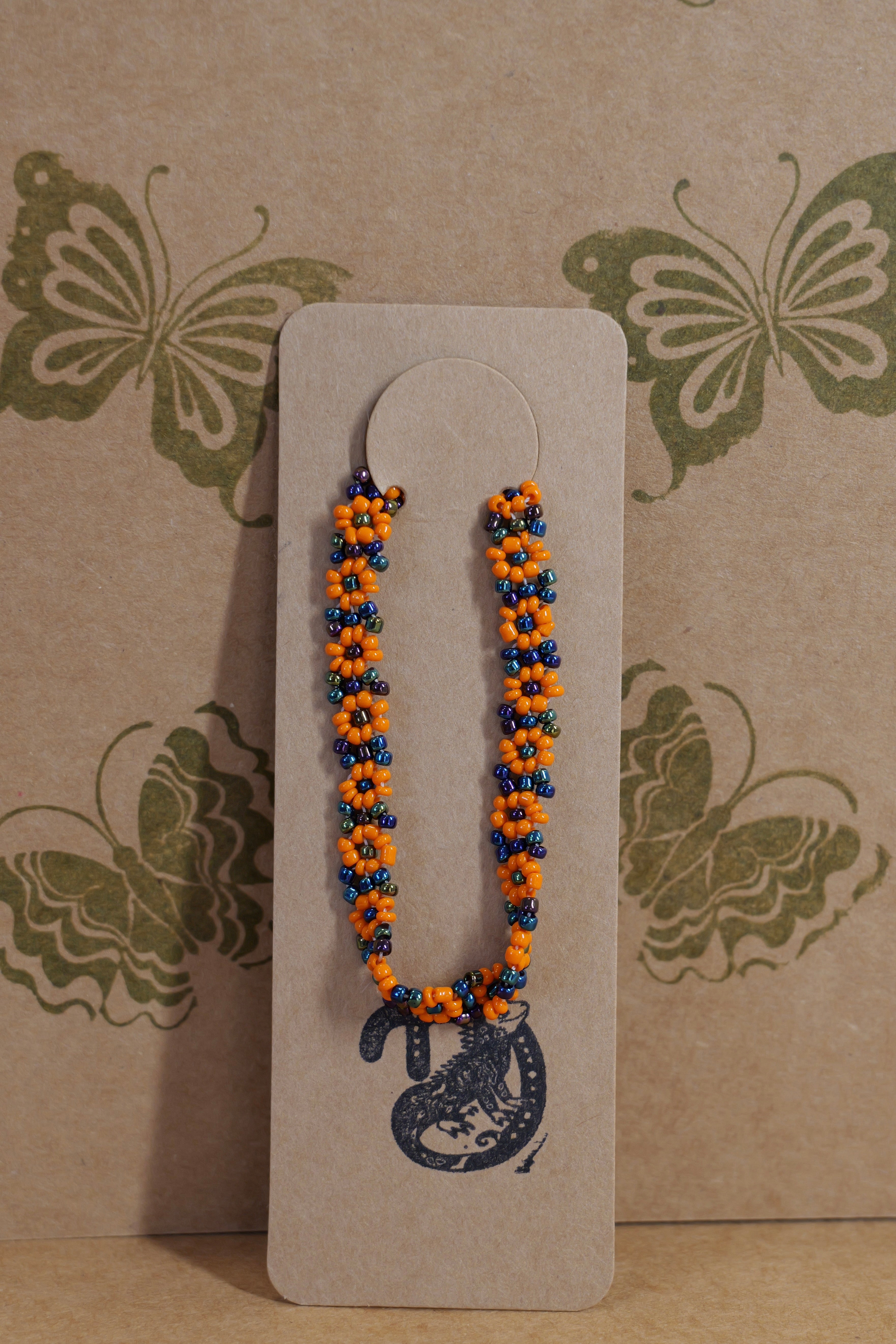 Hand beaded daisy bracelet