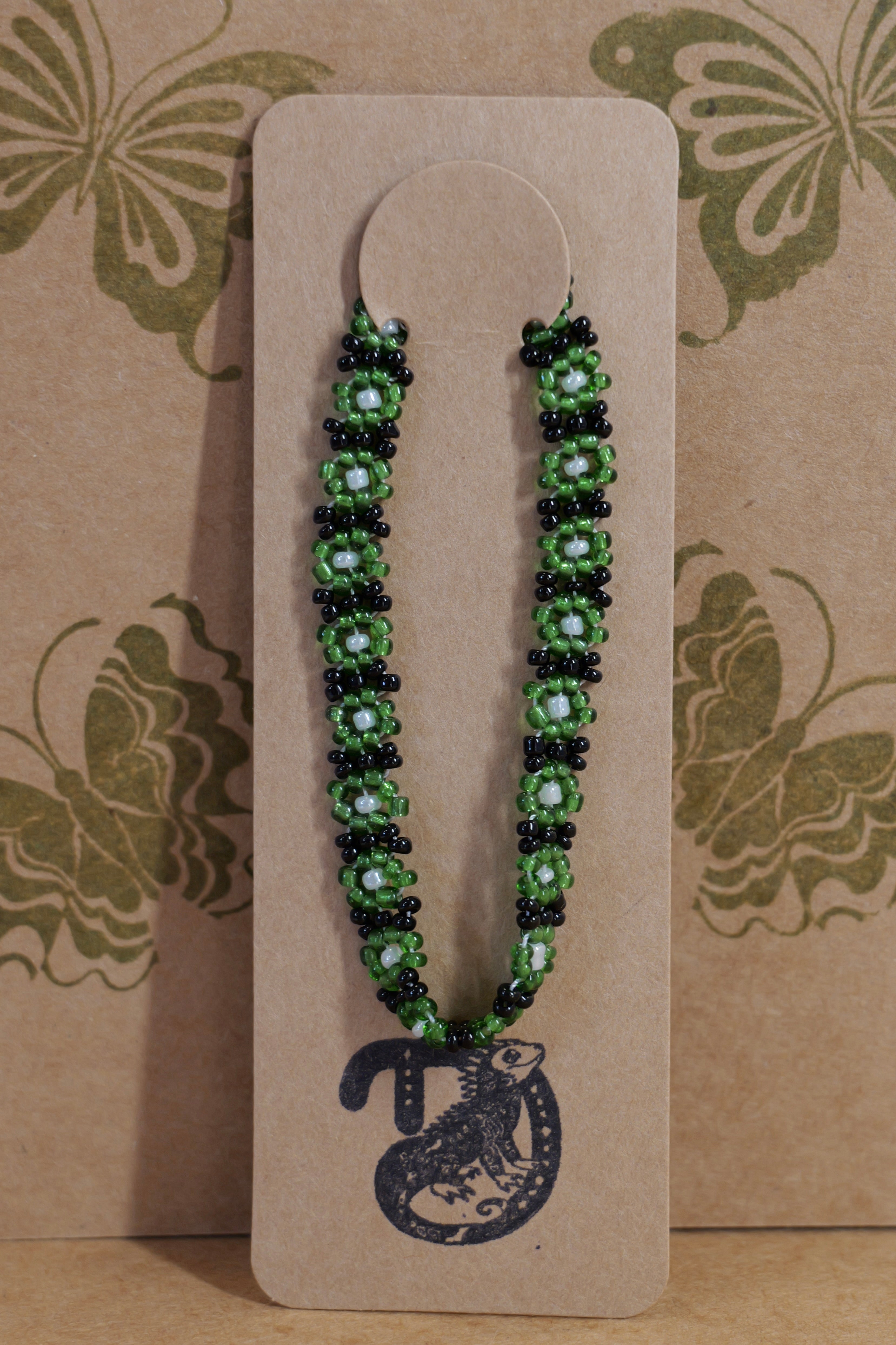 Hand beaded daisy bracelet