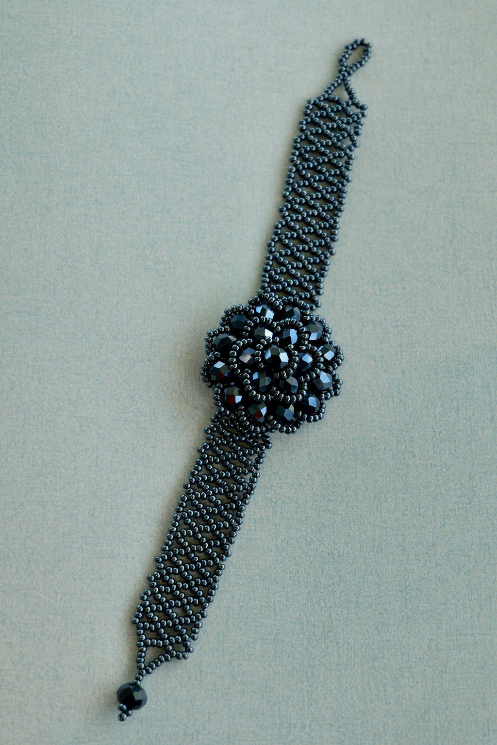 Metallic Black Floral Glass Seed Bead Bracelet