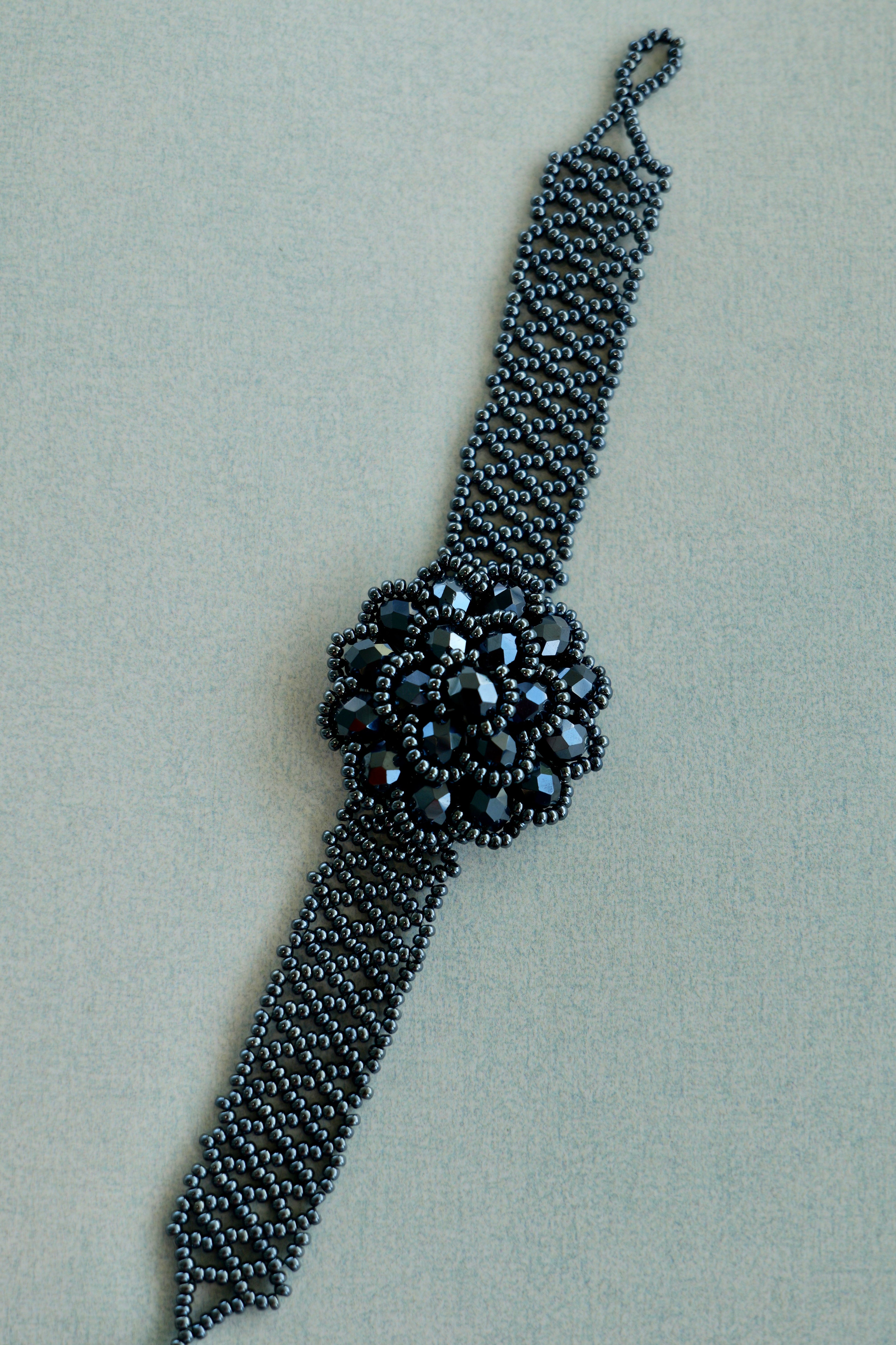 Metallic Black Floral Glass Seed Bead Bracelet